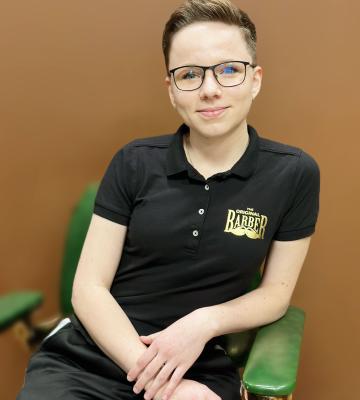 Barber Lady Karol